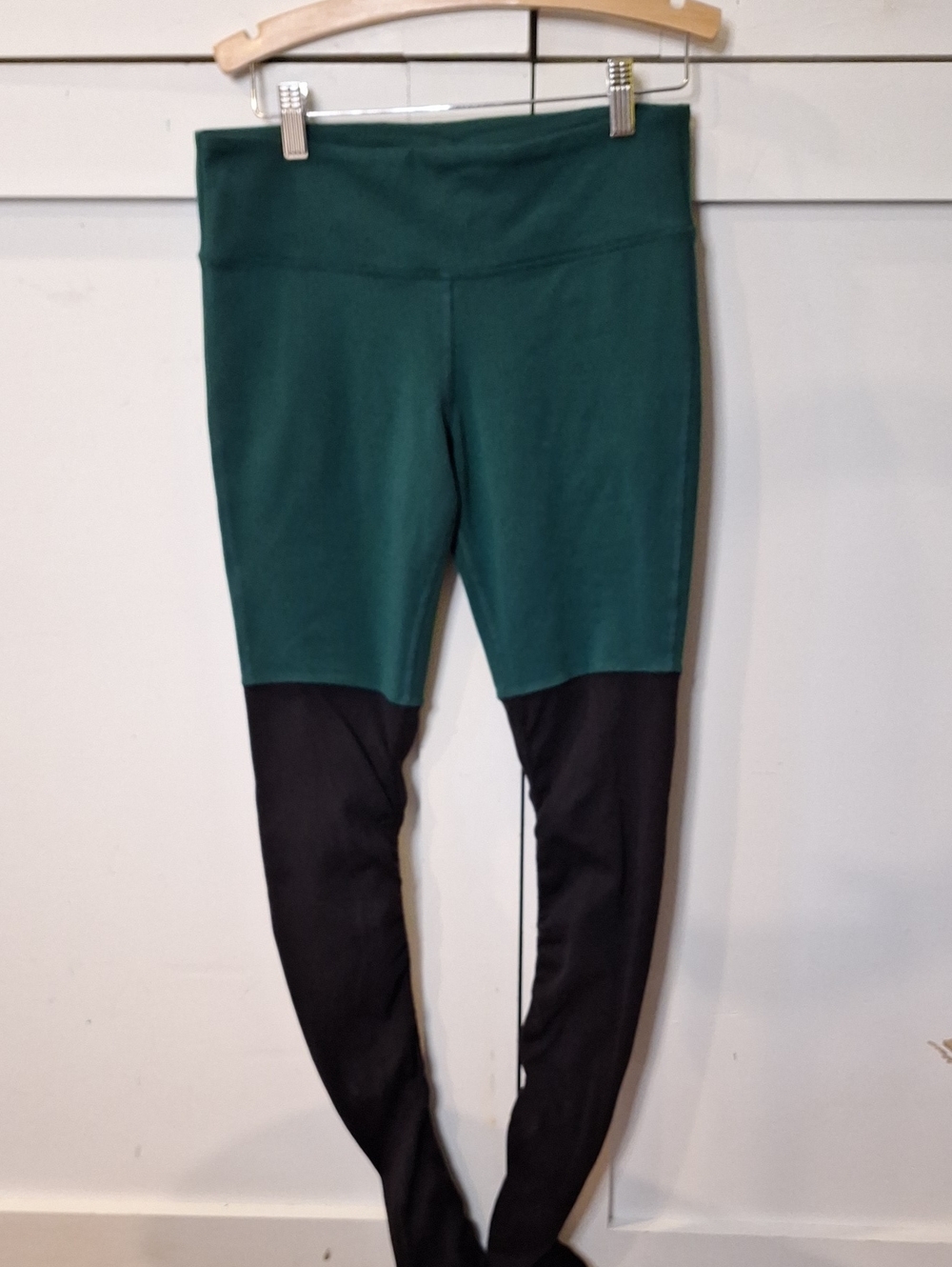 ALO Womens Green and Black Colorblock Active Leggings